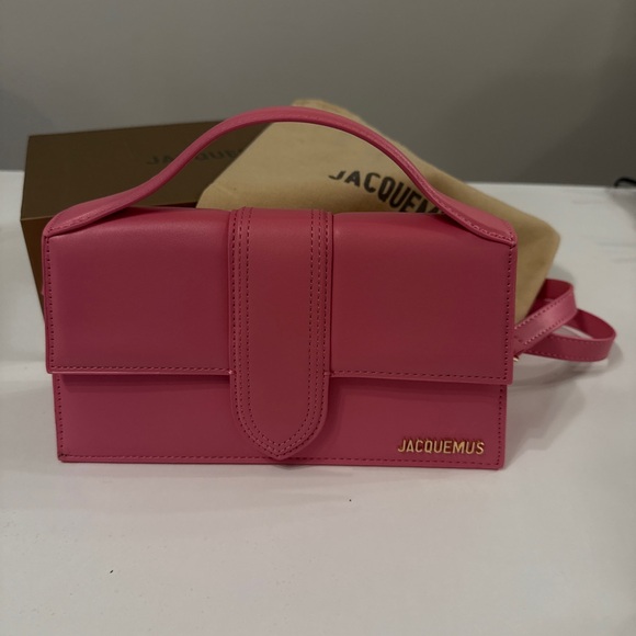 Jacquemus hot pink leather crossbody with gold logo hardware - Picture 5 of 5